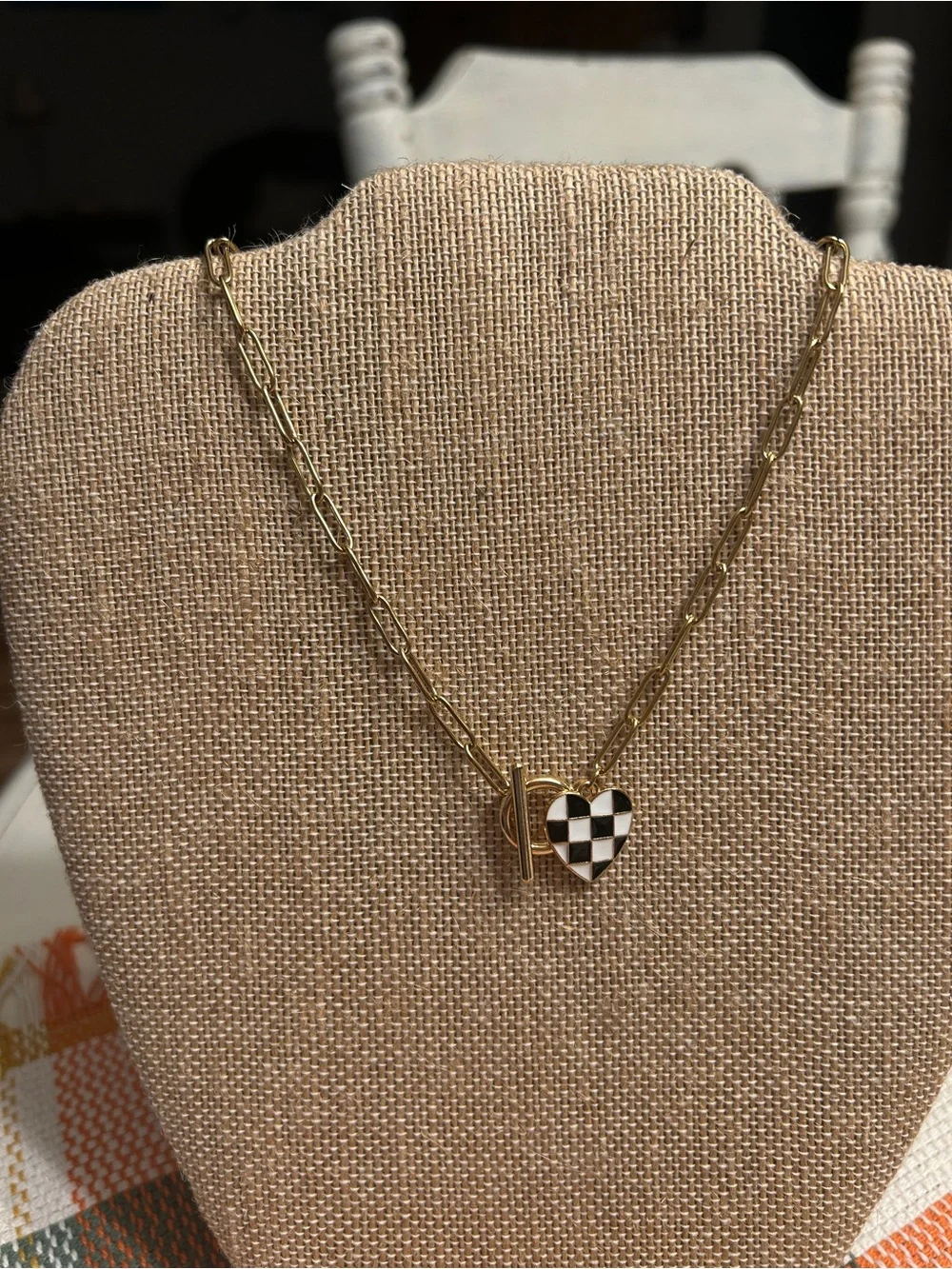 N/A elegant gold
